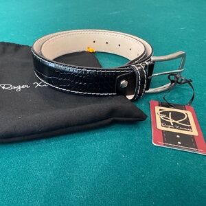 Roger Ximenez Belt New with Tags and Bag